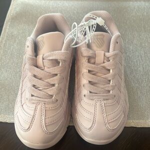 ⭐️K-SWISS NWOT girls‎ chunky low lavender sneakers US 11 youth